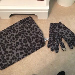 Scarf and glove matching set